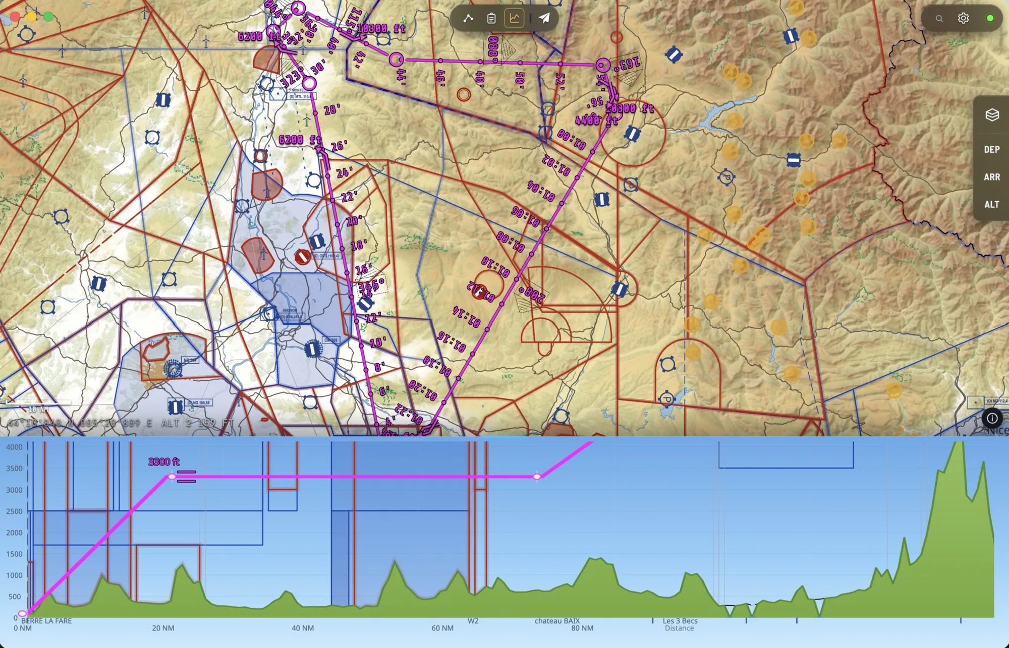 Profil vertical sous la carte&nbsp;: relief, espaces aériens traversés et plan vertical de la route